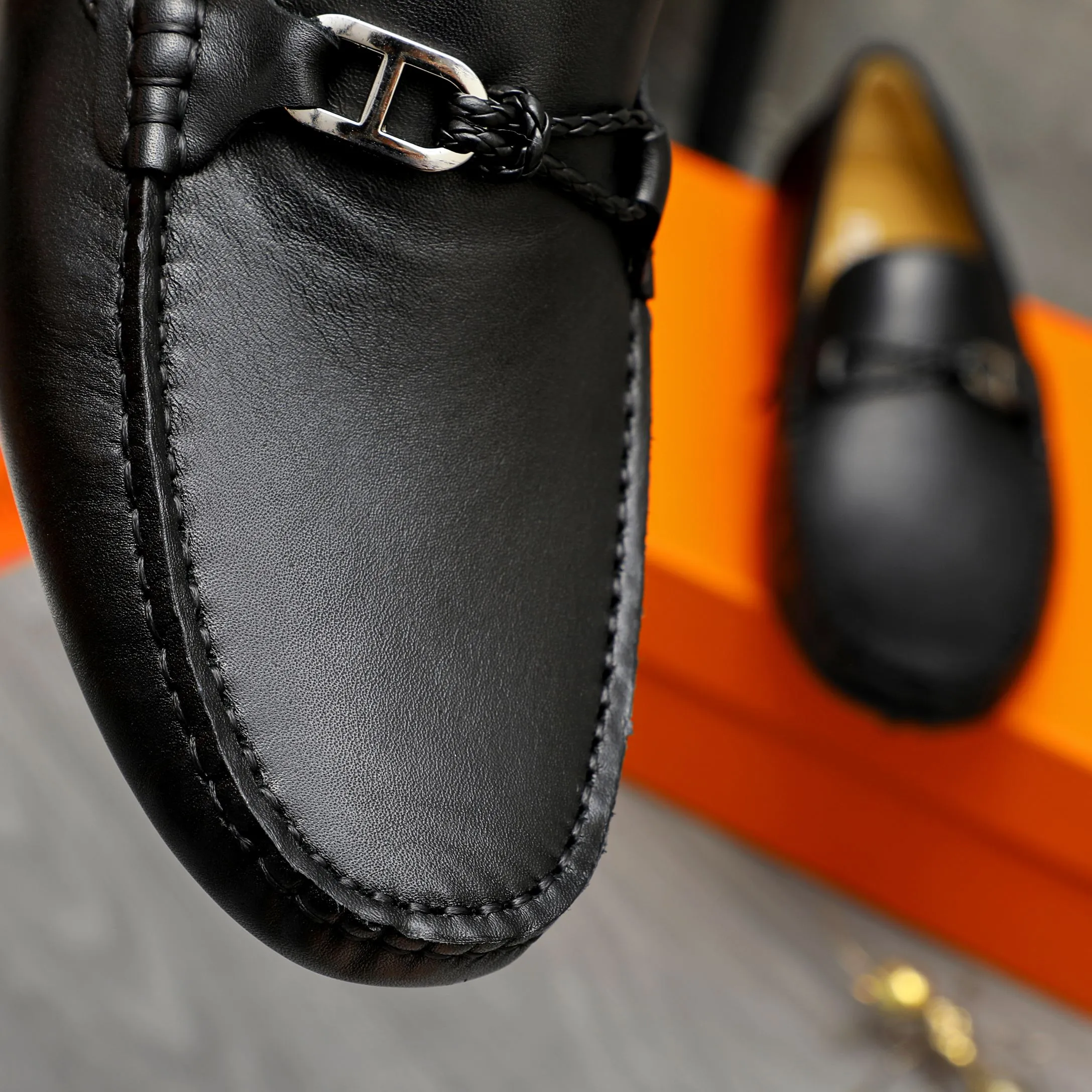 Men's shoes 💰420 Product trademark: HERMES "Hermes" casual slip-on shoes Regular size: 38-46 (45.46 custom-made, non-returnable) Product materials: Selected high-quality cowhide upper, sheepskin lining, non-slip bean outsole